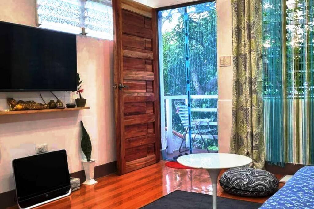 Cozy Tinyhouse Near Sm Apartment *
