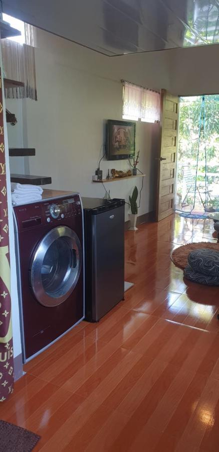 Cozy Tinyhouse Near Sm Daet